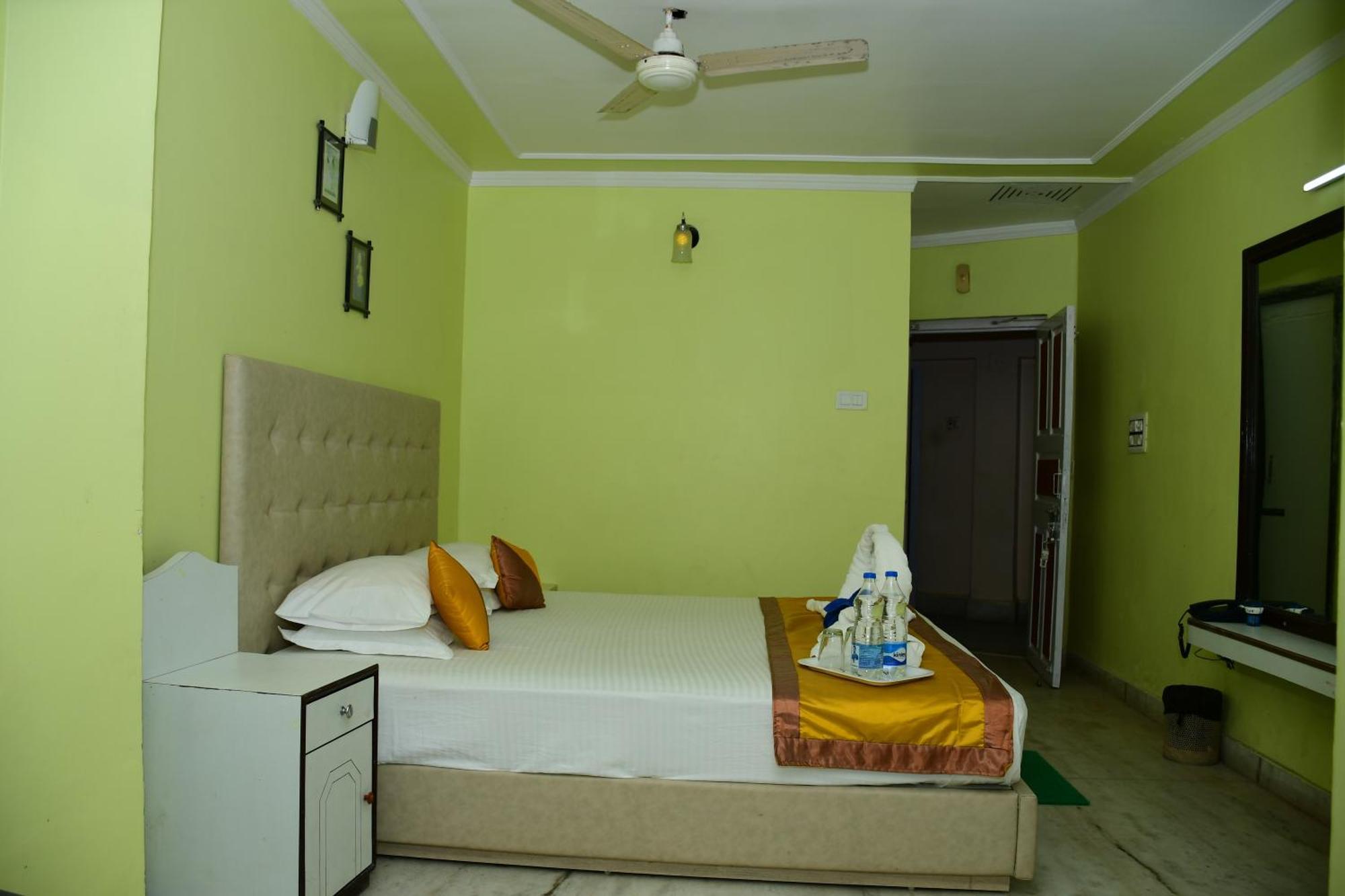 Hotel Dolphin Дигха Экстерьер фото