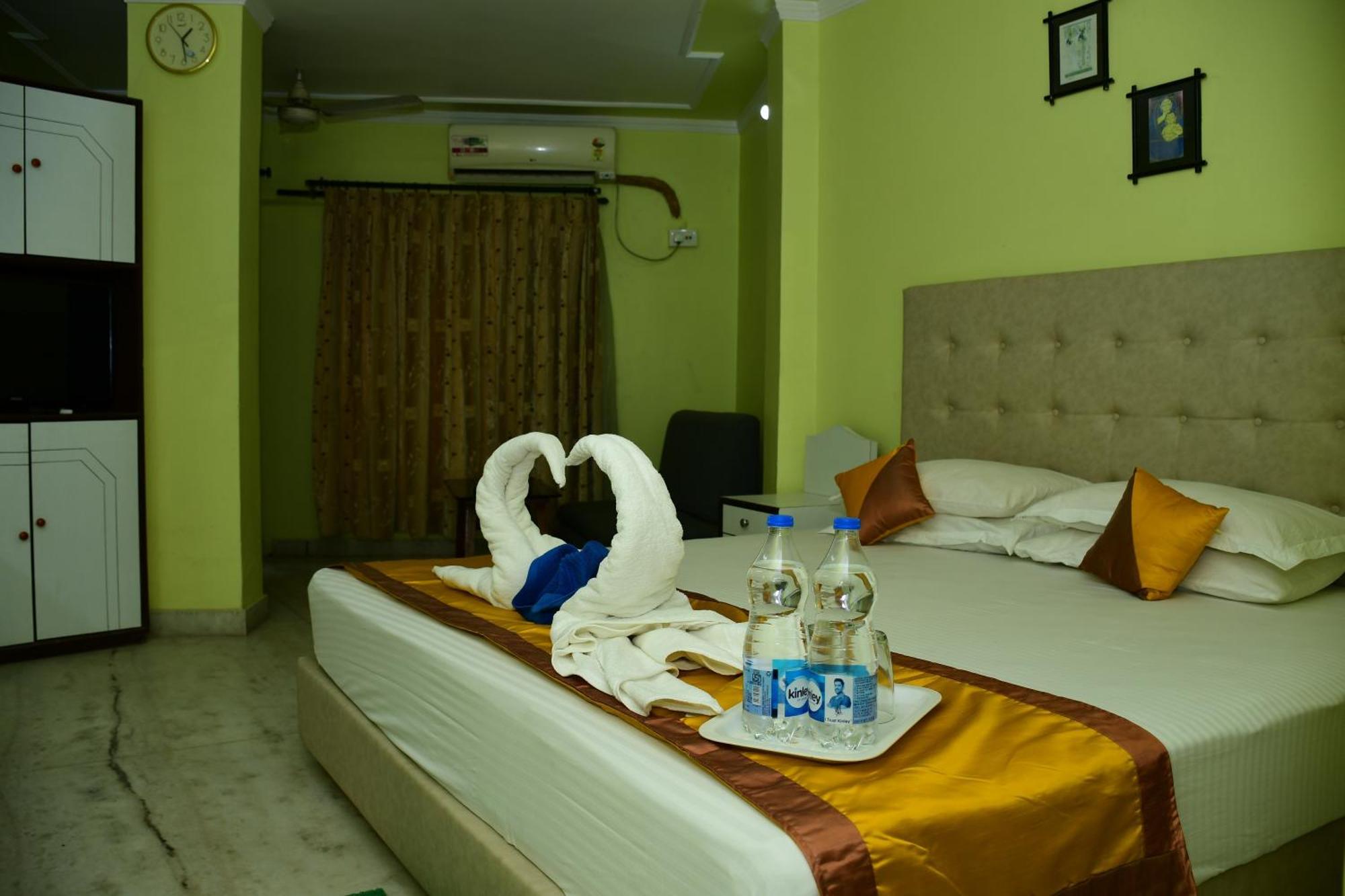 Hotel Dolphin Дигха Экстерьер фото